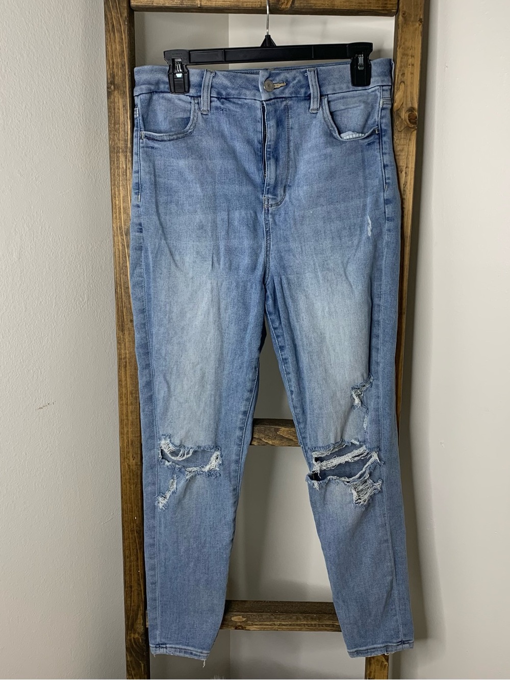 American Eagle Curvy Highest Rise Jegging Blue Distressed Jeans Size 10 SHORT